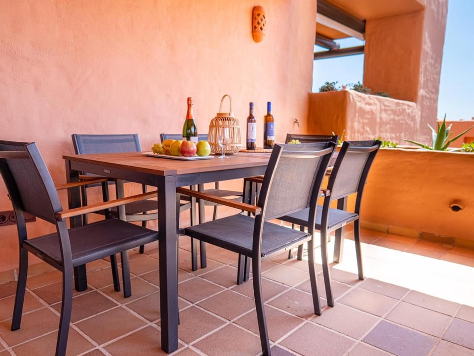 Suitur Apartamento duquesa playa piscina Apartment in Costa del Sol