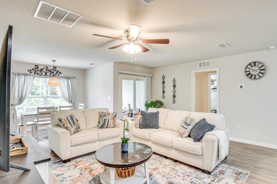 Palm Coast Duplex w/ Screened Patio, Near Beaches! House in Palm Coast