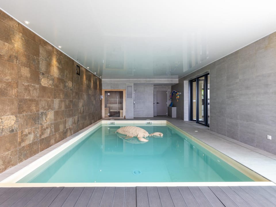 agapanthes, Facing the sea, indoor pool Villa in Trégastel