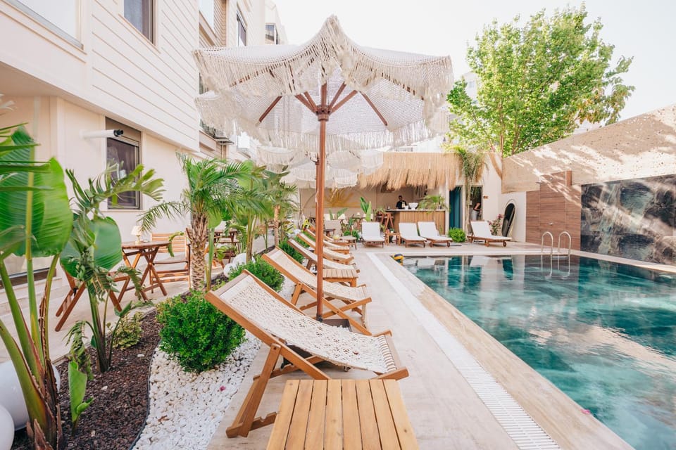 Patio, Day, Garden, Garden view, Pool view, Swimming pool, sunbed
