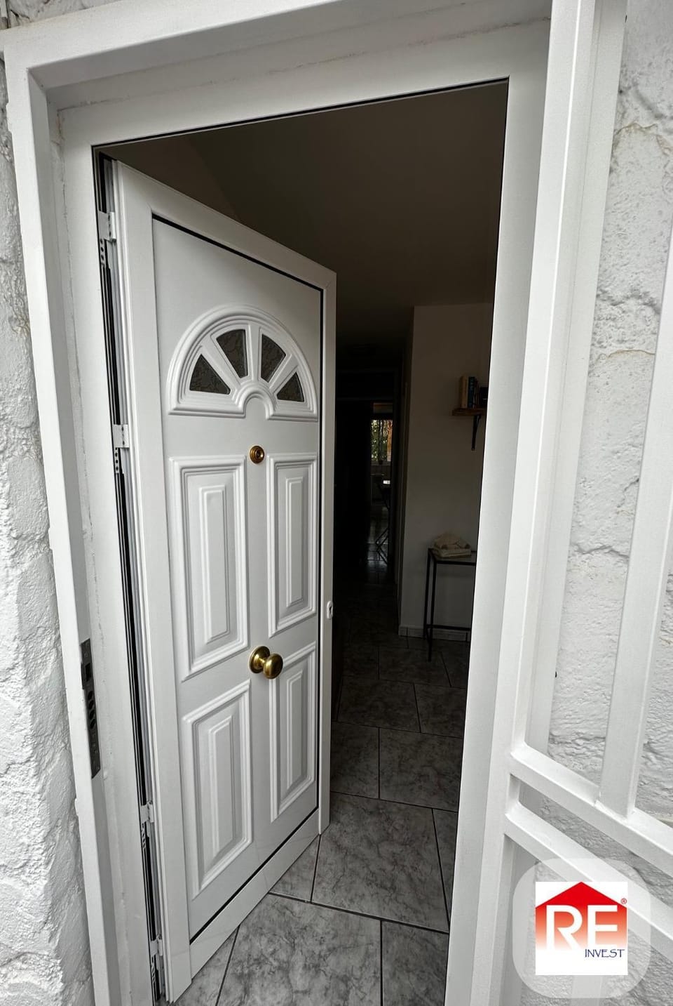 Property building, Facade/entrance