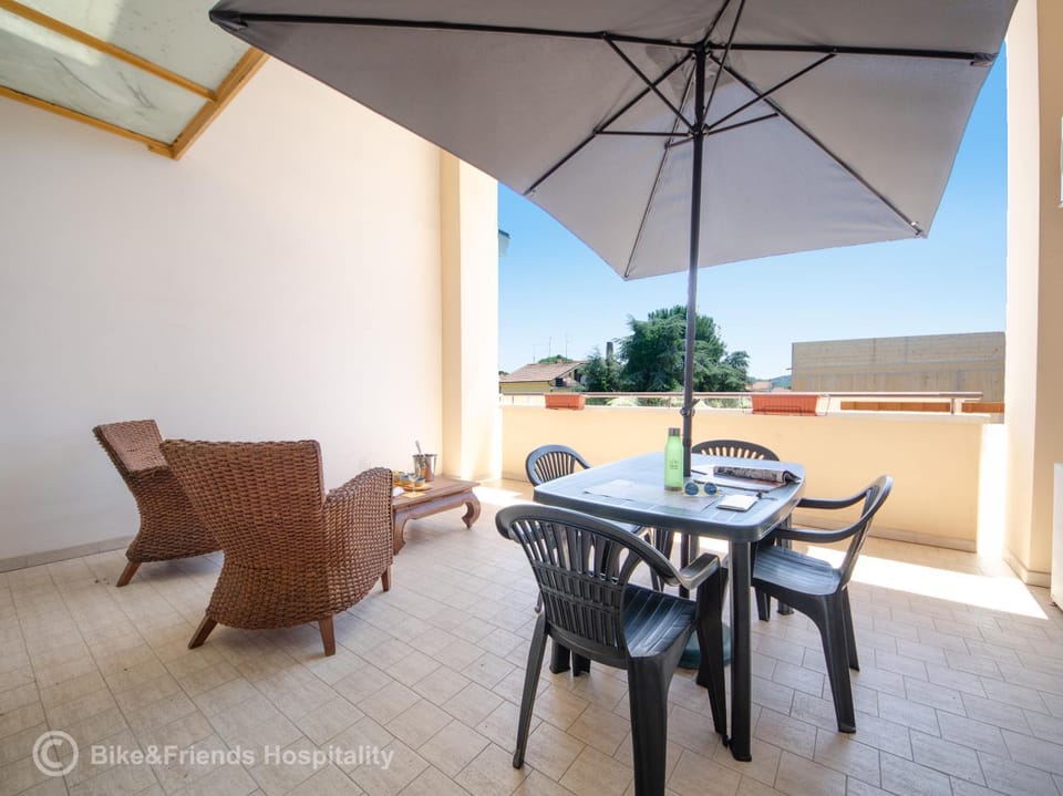 Balcony/Terrace, Dining area