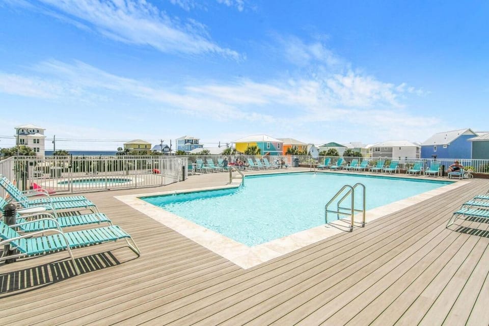 Sanibel 306- Easy beach access & Gulf views House in West Beach