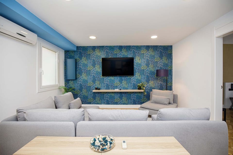 TV and multimedia, Living room, Seating area
