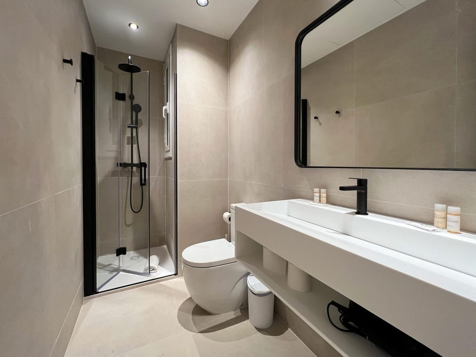 Shower, Bathroom