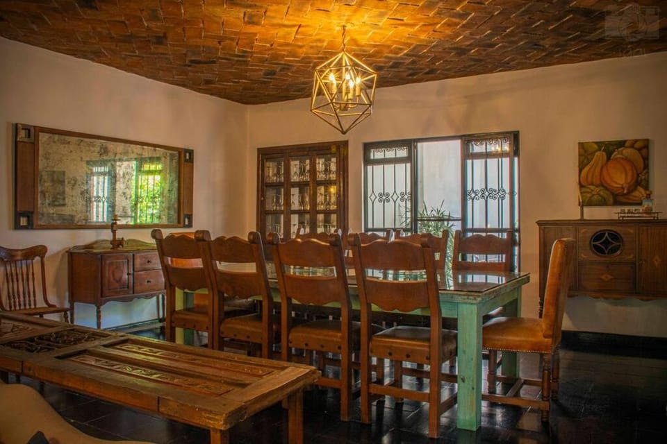 5Br House 4 Blocks away to the Parish 7 min walk House in San Miguel de Allende