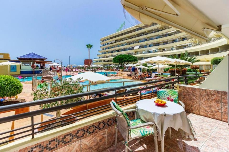 Balcony/Terrace, Swimming pool