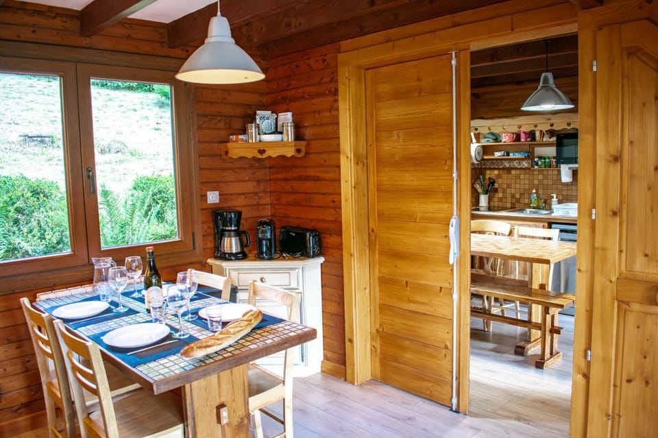 Chalet entier, vue panoramique, ruisseau et sauna. Chalet in Vosges