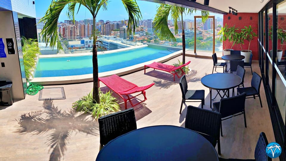 Pool view, Swimming pool, sunbed