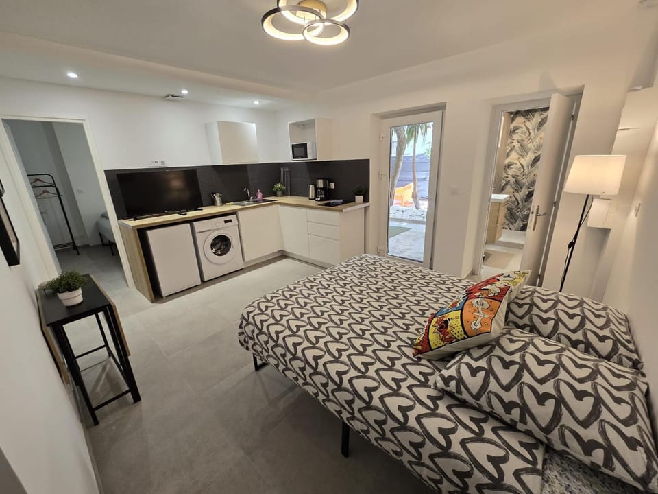 GregBnb - CLIMATISÉ - T2 37m2 - Terrasse 80m2 Apartment in Toulon