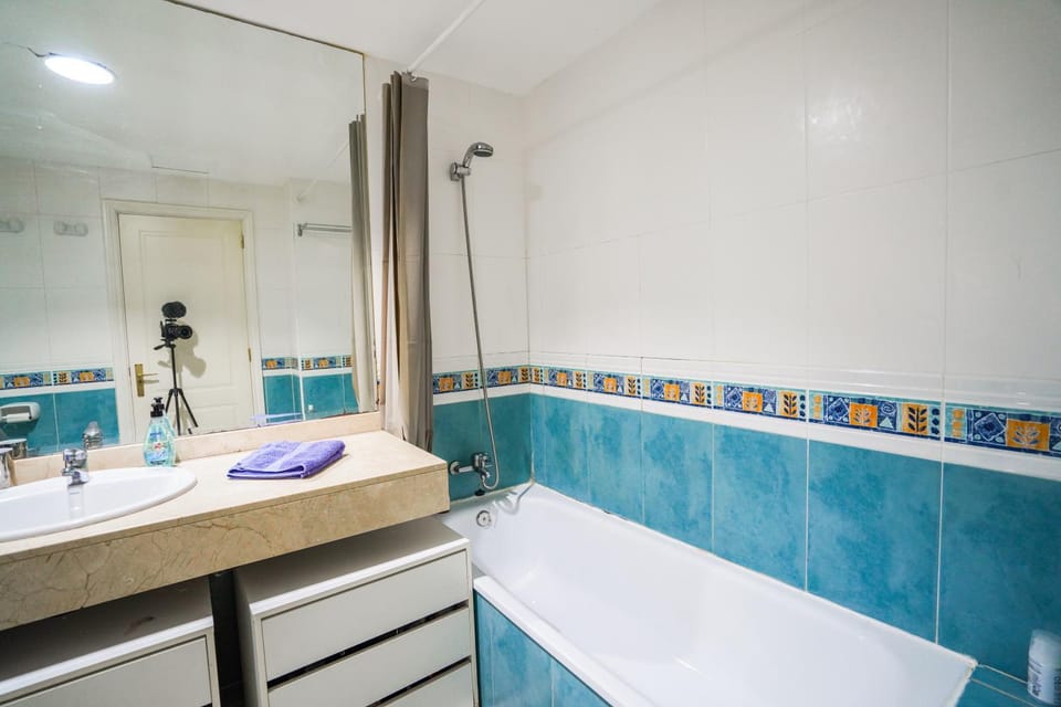 Shower, Bathroom, Bath, towels