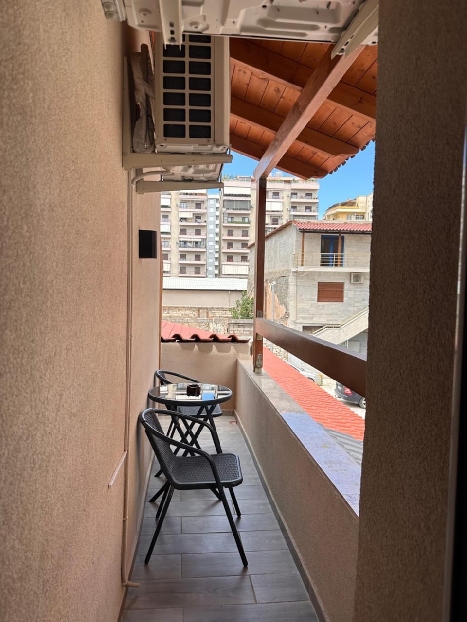 Property building, Day, View (from property/room), Balcony/Terrace, Living room, Seating area, Dining area, sunbed