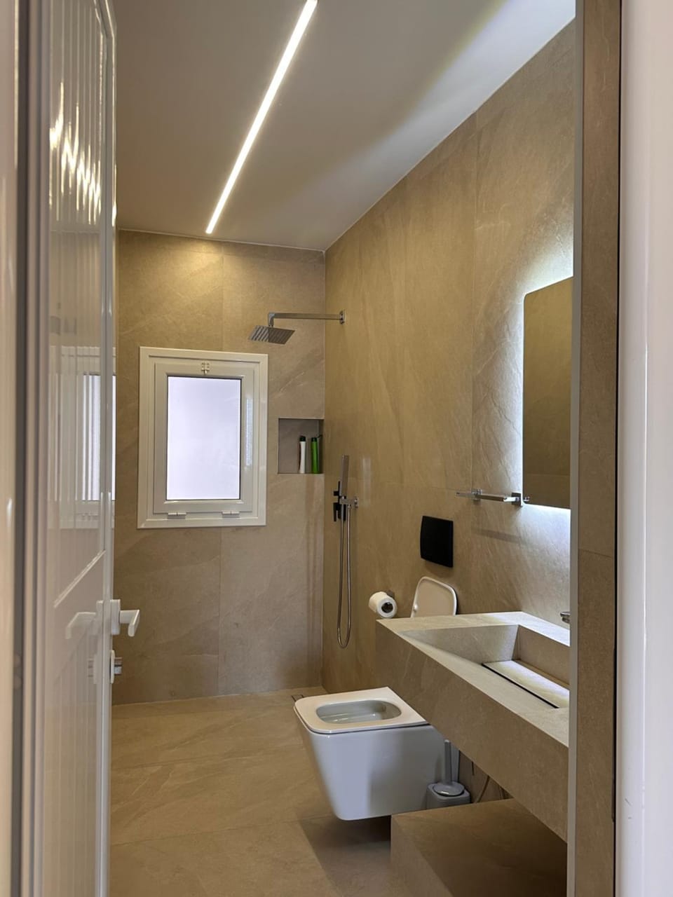 Toilet, Photo of the whole room, Bath