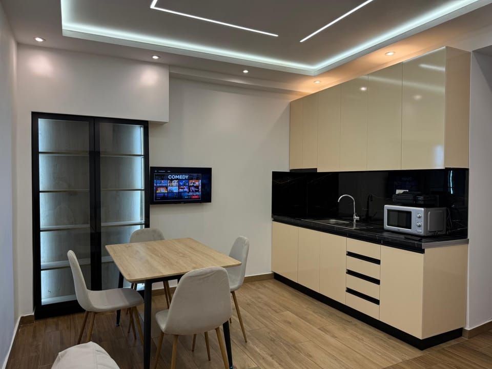 TV and multimedia, Kitchen or kitchenette, Dining area, toaster