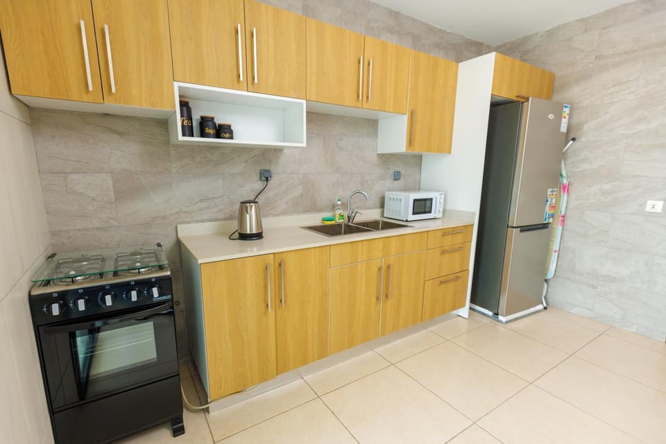 Coffee/tea facilities, Kitchen or kitchenette, dishwasher, oven, stove