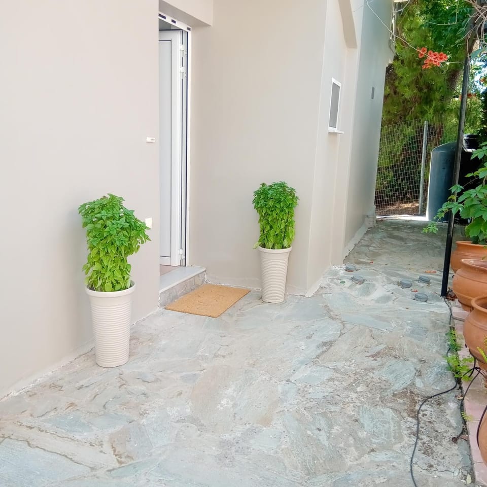 Little Villa House in East Attica Regional Unit, Greece