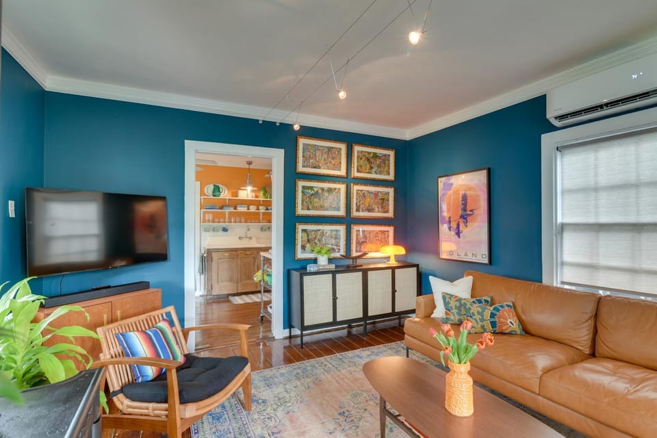 Private Spa & Dog Friendly: Romantic Galveston Gem House in Galveston Island