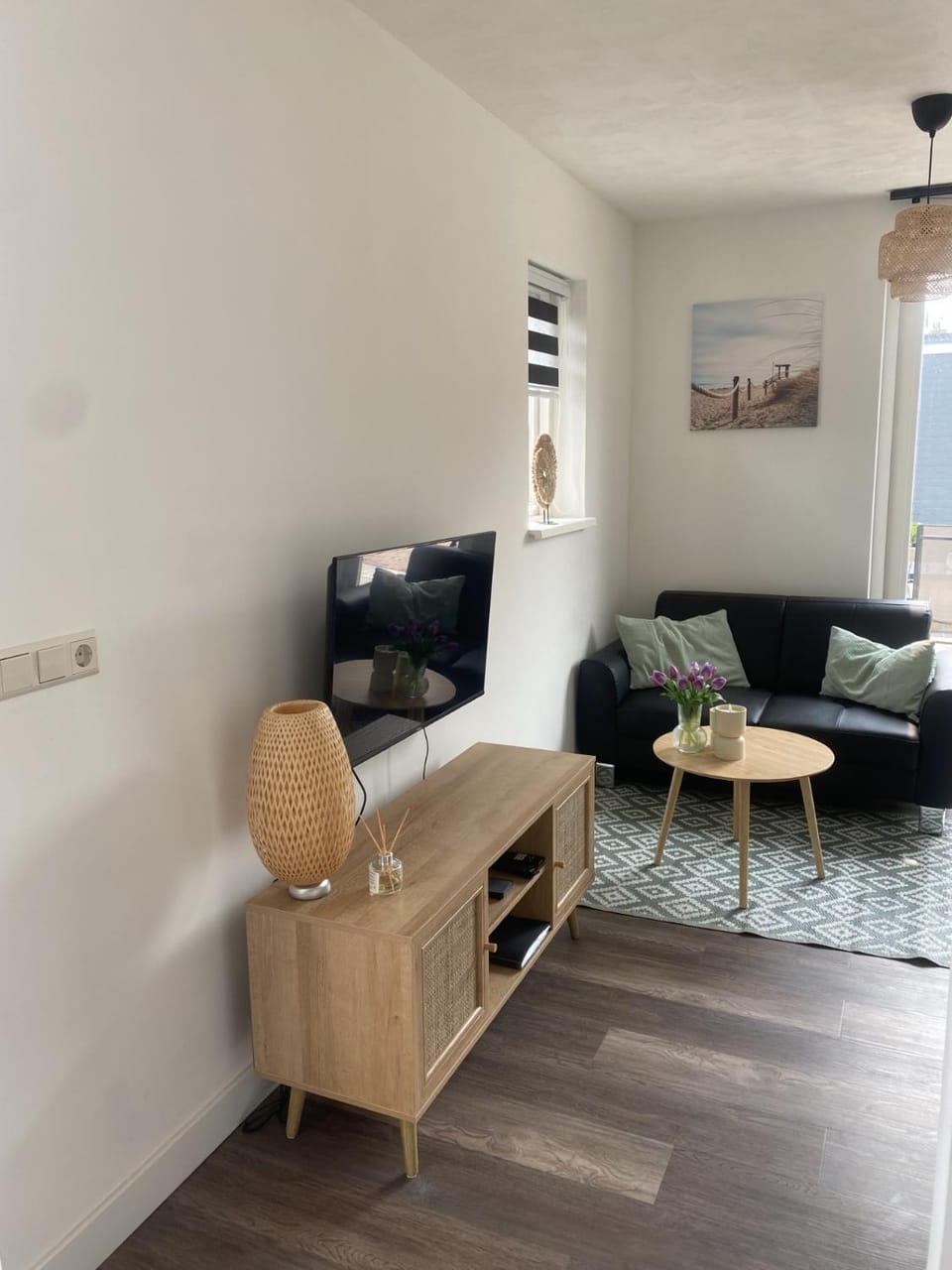 TV and multimedia, Seating area