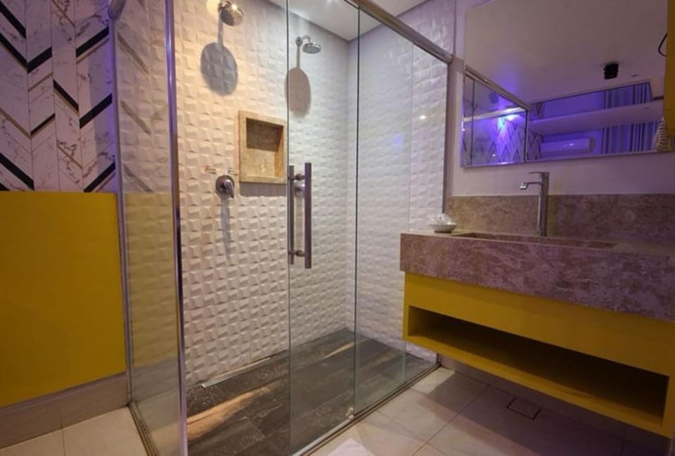 Shower, Bathroom, bidet