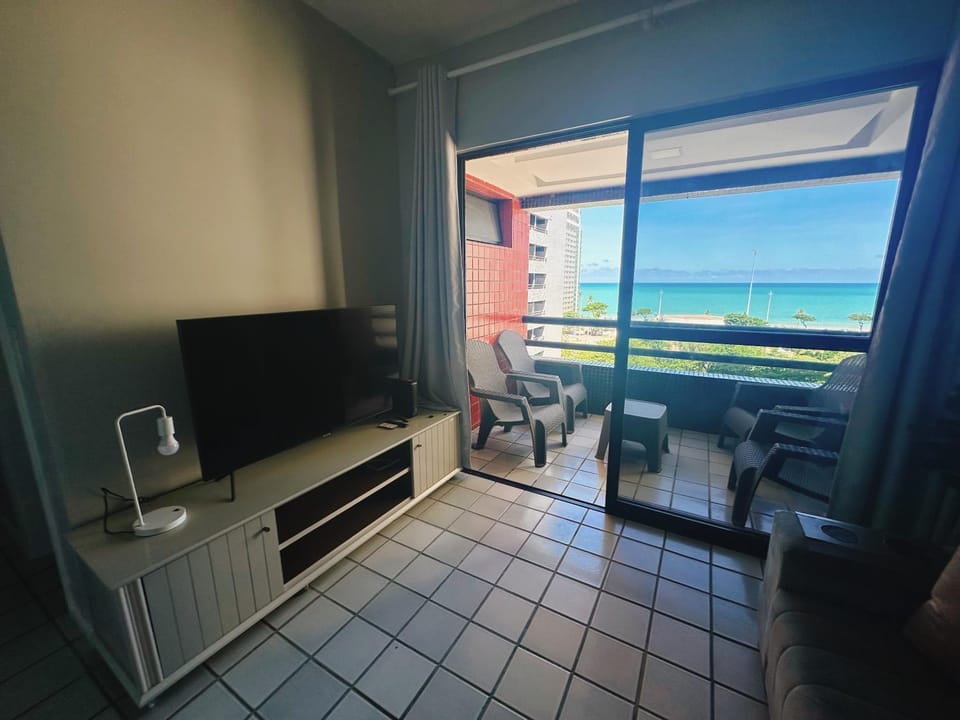 Communal lounge/ TV room, Living room, Beach, Sea view