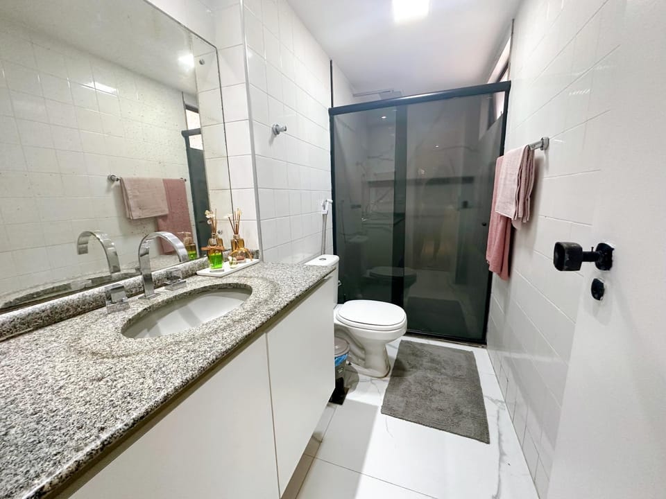 Shower, Bathroom, towels