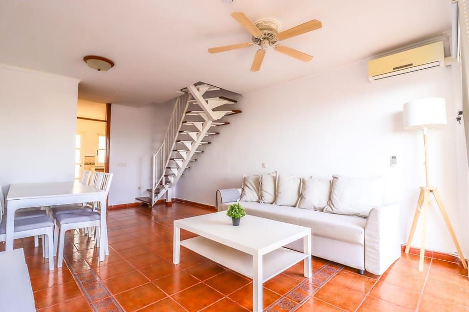 Living room, Dining area, air conditioner