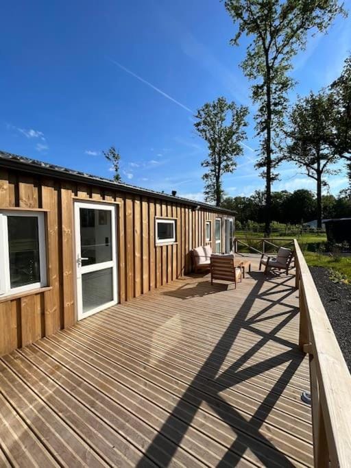 Equi-Lodge Jacuzzi au coeur des chevaux & de la nature proche Disney Apartment in Île-de-France