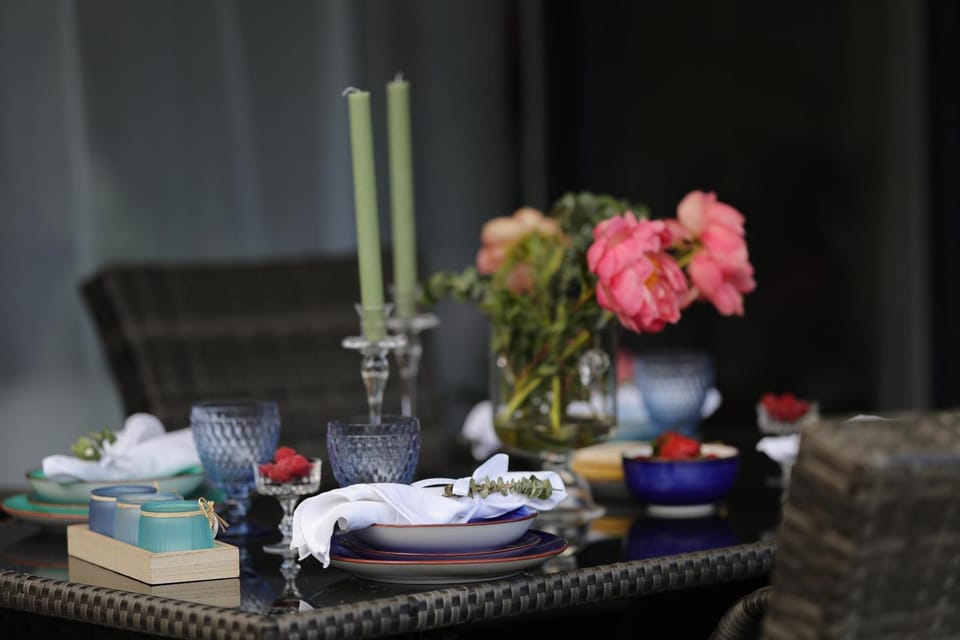 Balcony/Terrace, Decorative detail, Seating area