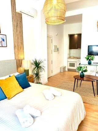 CALDERON III Deluxe Central Sinesedesignhomes Apartment in Malaga