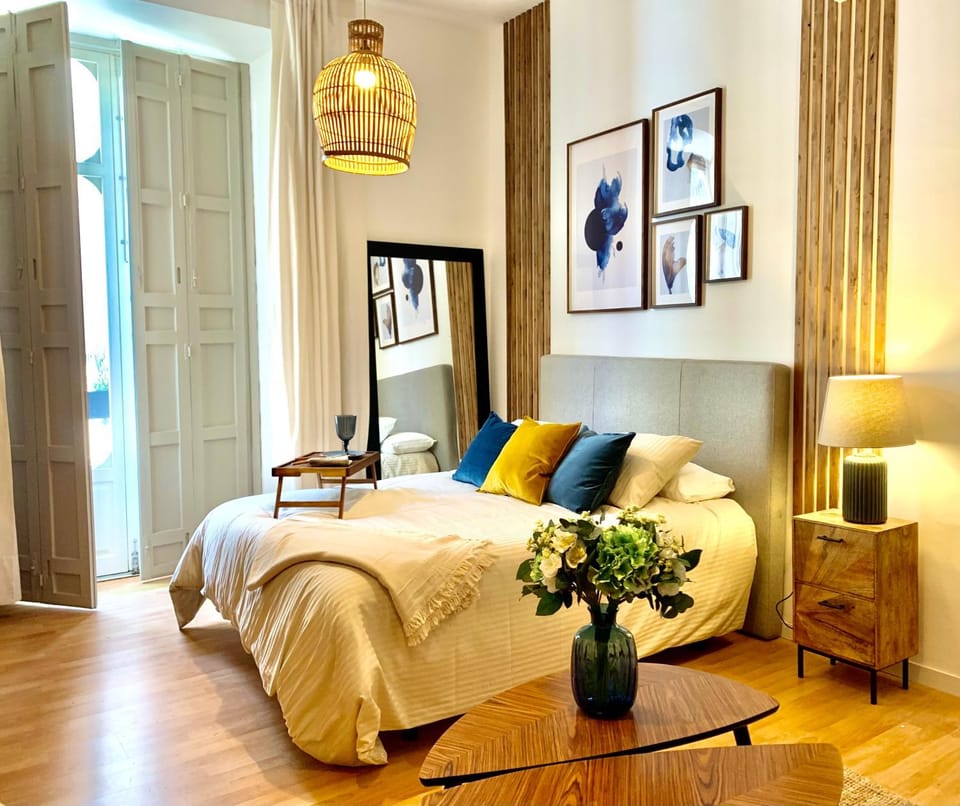 CALDERON III Deluxe Central Sinesedesignhomes Apartment in Malaga