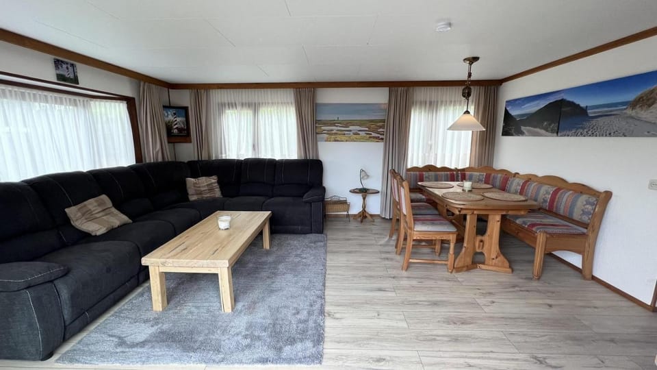 VZ2321 Vakantiechalet in Renesse Chalet in Noordwelle
