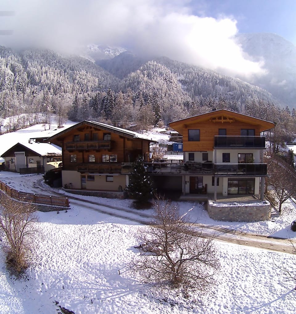 Property building, Natural landscape, Winter