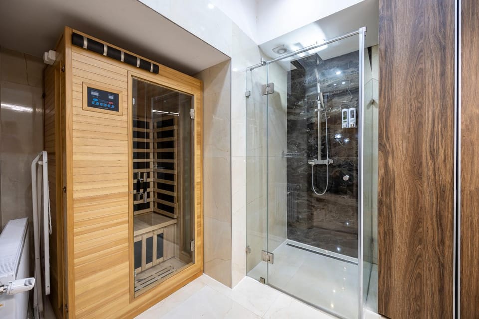 Shower, Sauna, Sauna, Bathroom