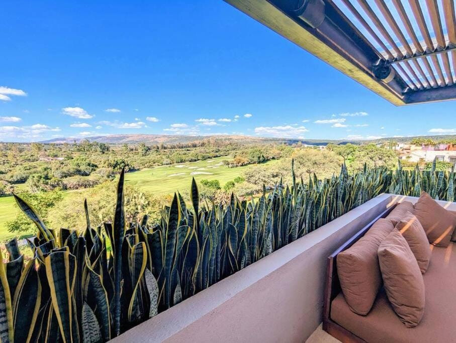 Natural landscape, View (from property/room), Balcony/Terrace, Mountain view