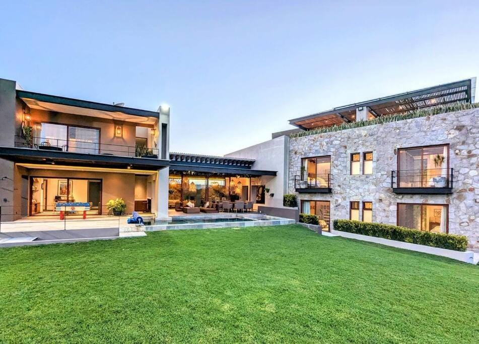 Property building, Patio, Garden, Pool view, Swimming pool