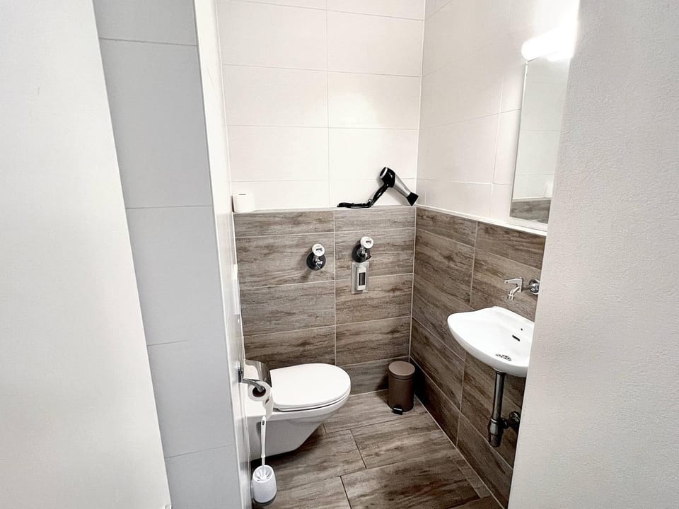 Toilet, Bathroom
