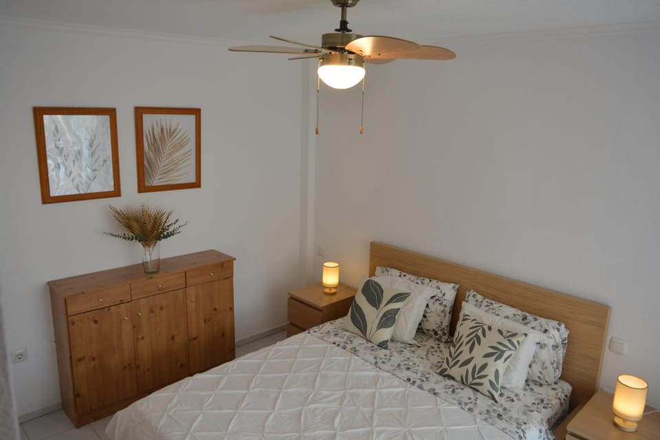 Bed, Bedroom, Sunrise, Sunset, air conditioner