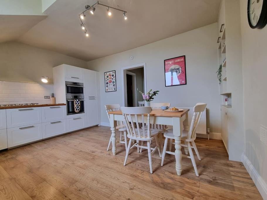 Contemporary apartment in Cromer Apartment in Cromer