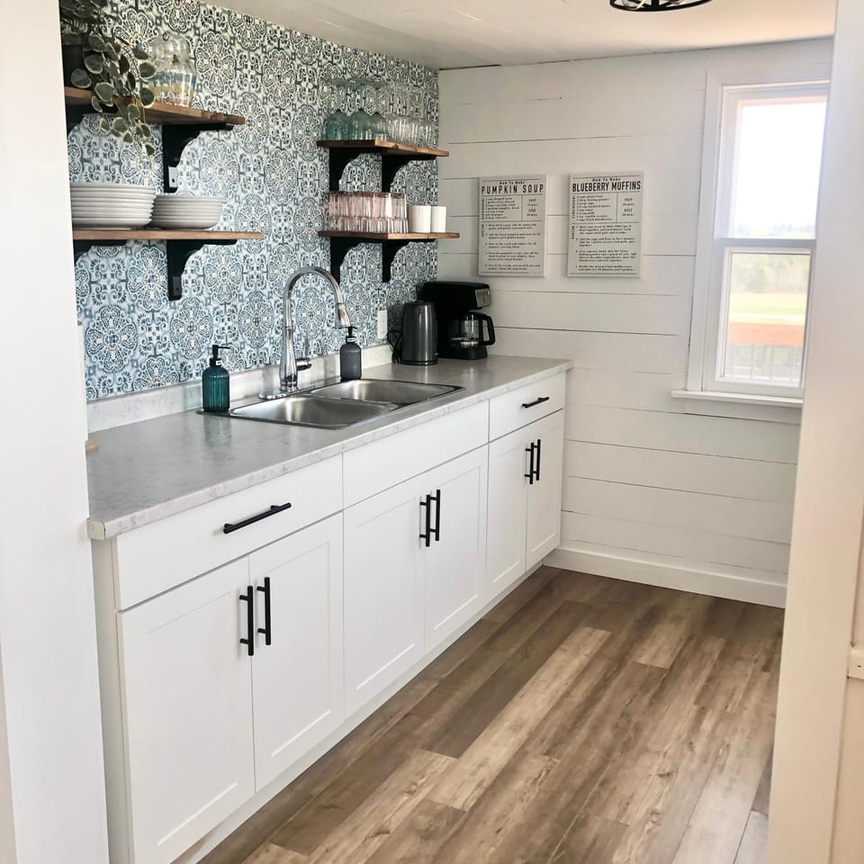 Coffee/tea facilities, Kitchen or kitchenette