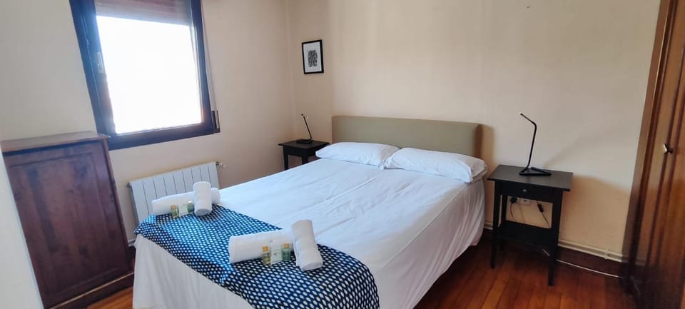 Bed, Photo of the whole room