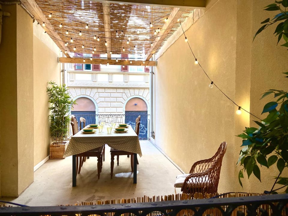Property building, Balcony/Terrace, City view