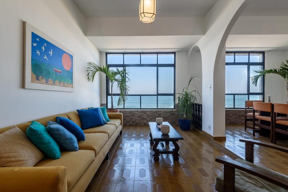 2 Bedrooms w/ Sea View in Copacabana | FDM 7/91 Apartment in Rio de Janeiro