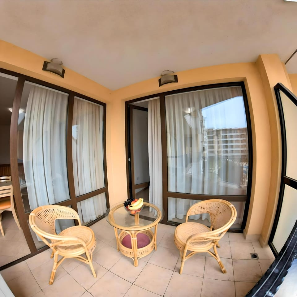 View (from property/room), Balcony/Terrace