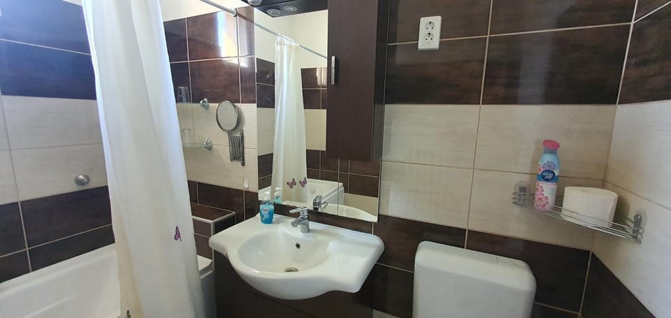 Toilet, Bathroom, Bath, towels