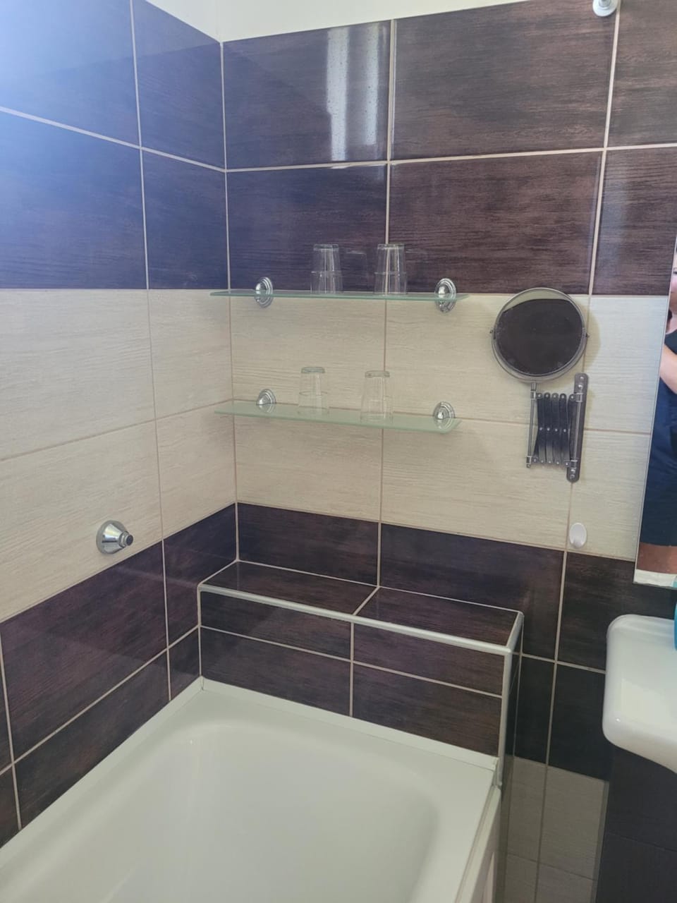 Bathroom, towels