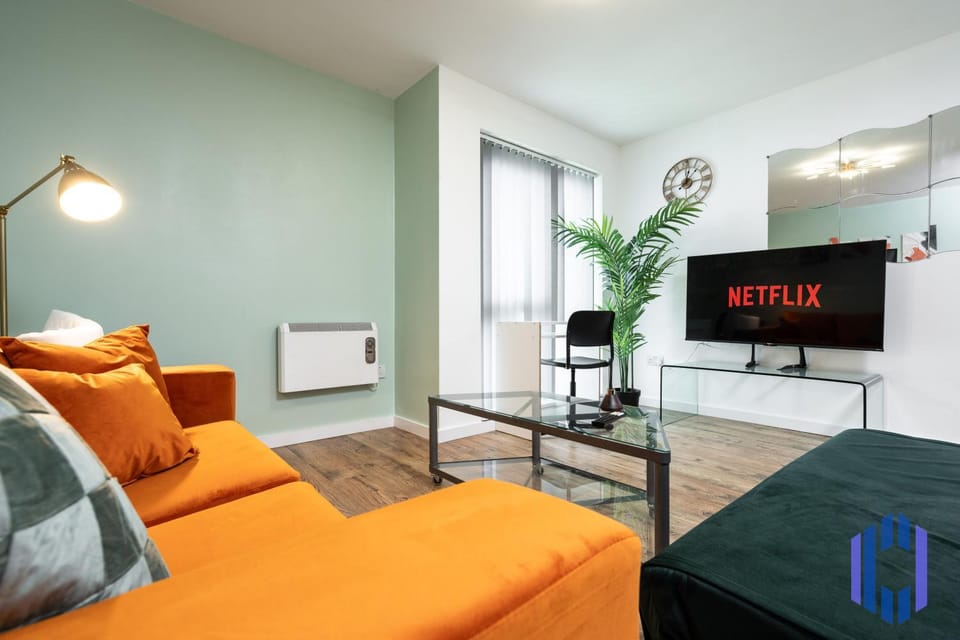 Communal lounge/ TV room, TV and multimedia, Living room, Seating area