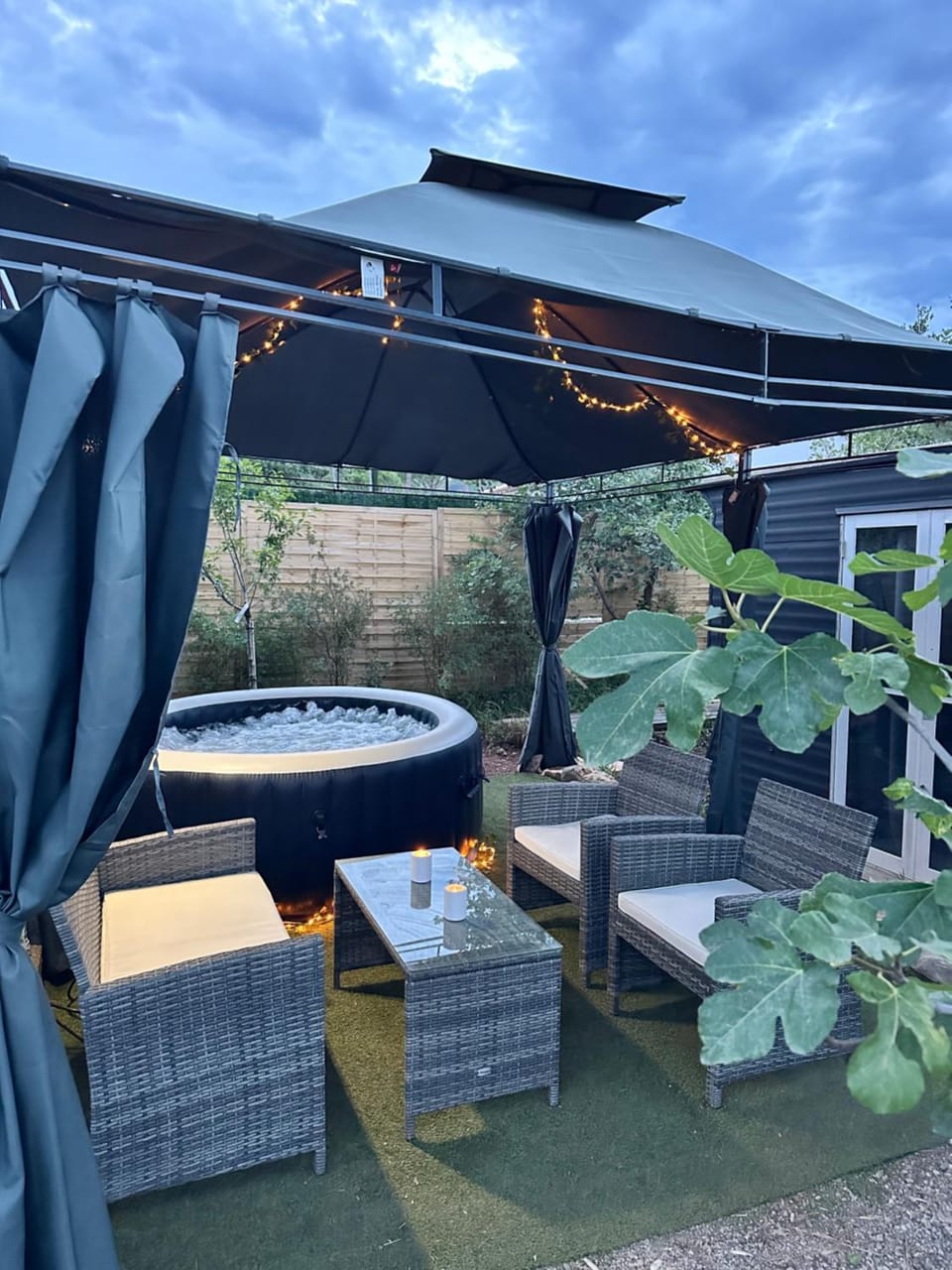 Hot Tub, Spa and wellness centre/facilities