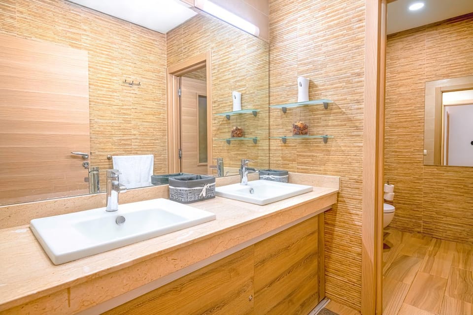 Toilet, Public Bath