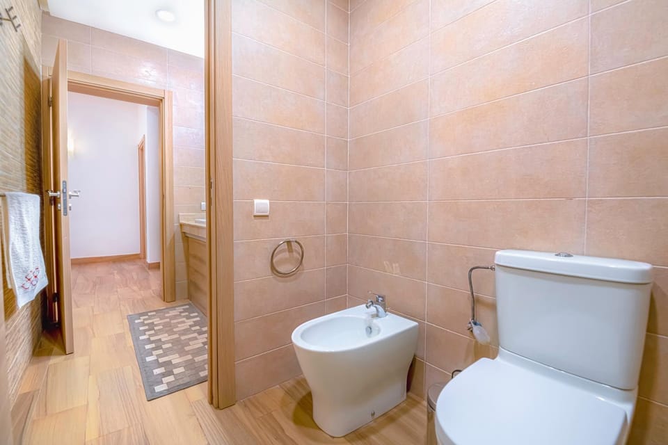 Toilet, Public Bath