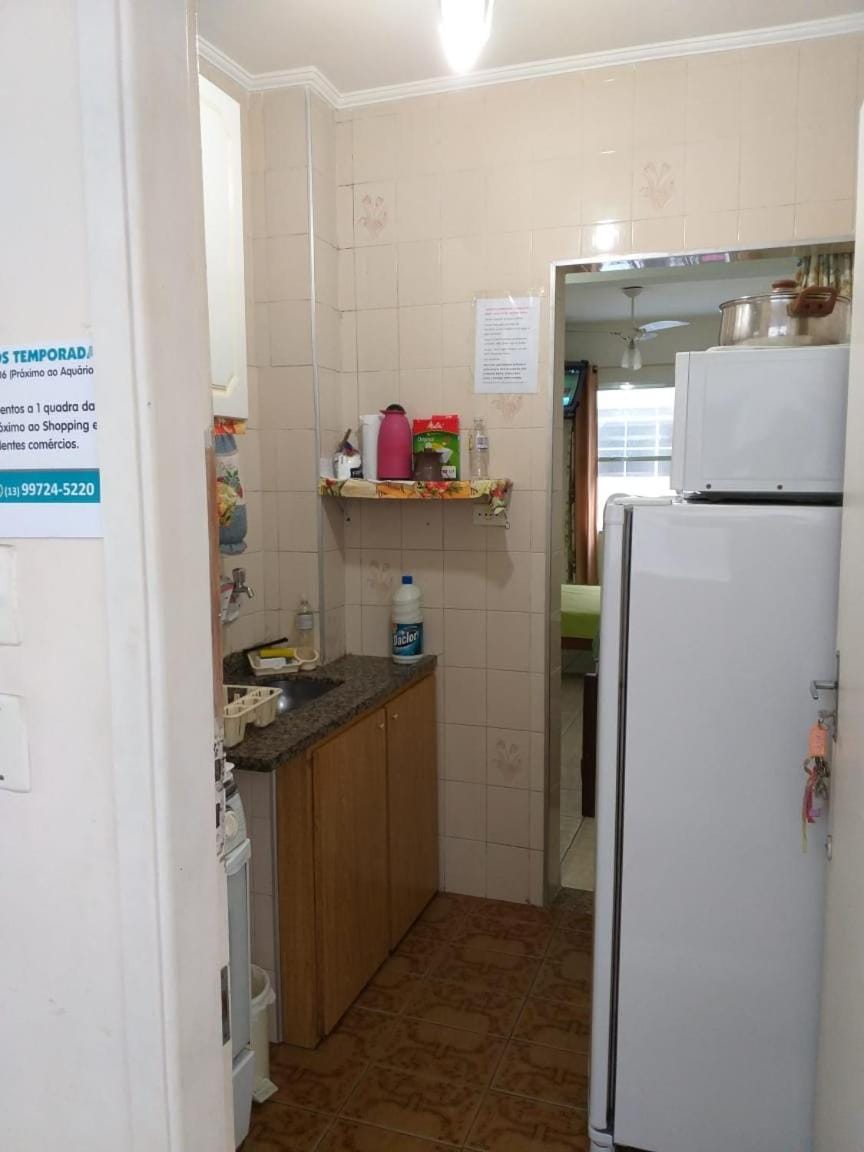 Apartamento kitnet Santos na Ponta da Praia a 1 quadra da praia com WI-FI Apartment in Santos